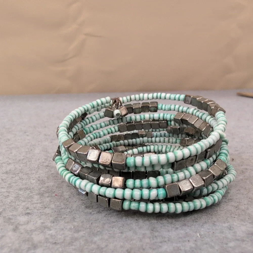 Beaded Coil Bracelet Mint Green White Silver Tone Cube Beads Wrap - Picture 4 of 6